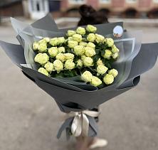 Букет Белые кустовые розы Солинеро в Ржавки